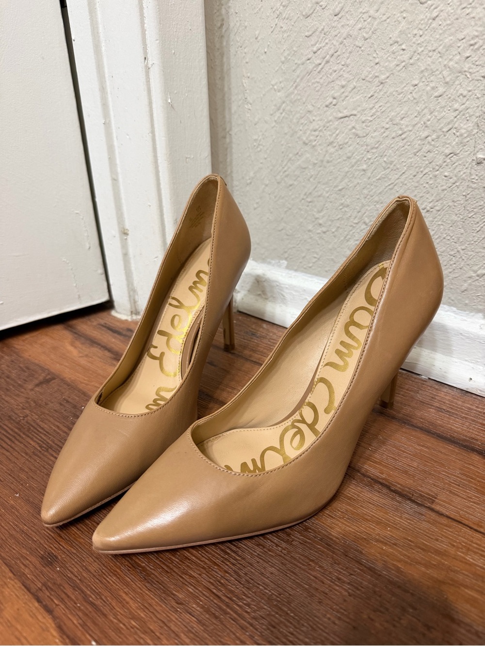 Sam Edelman Tan Nude Pointed-Toe Leather Pumps Heels